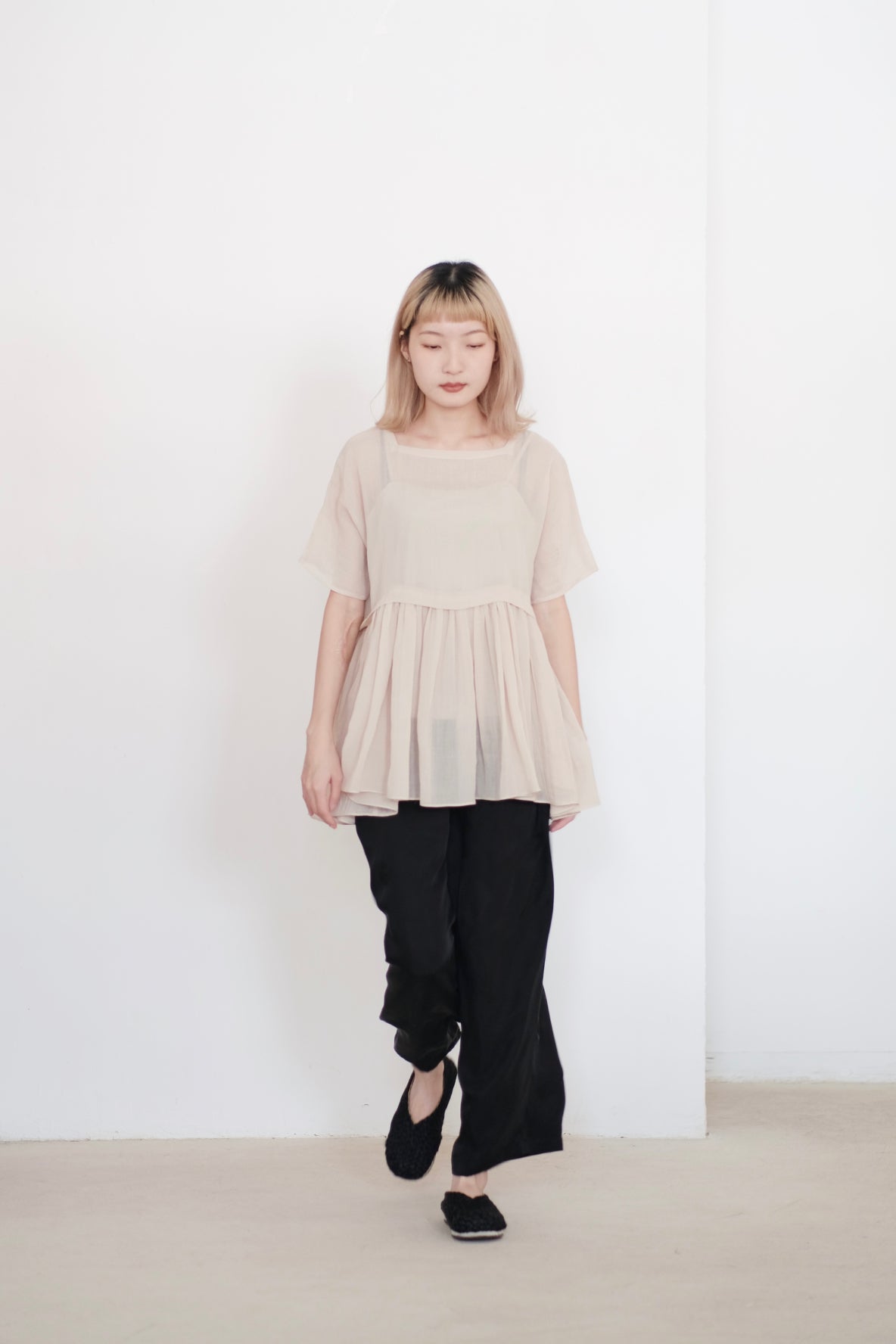 NOZOMI BLOUSE (BEIGE PEARL)