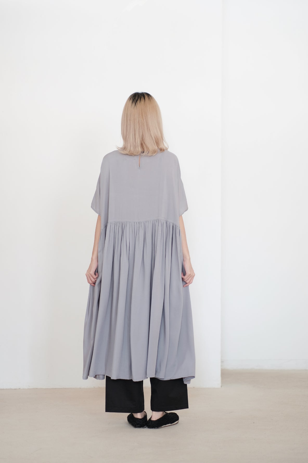 MIA DRESS (LIGHT GREY)