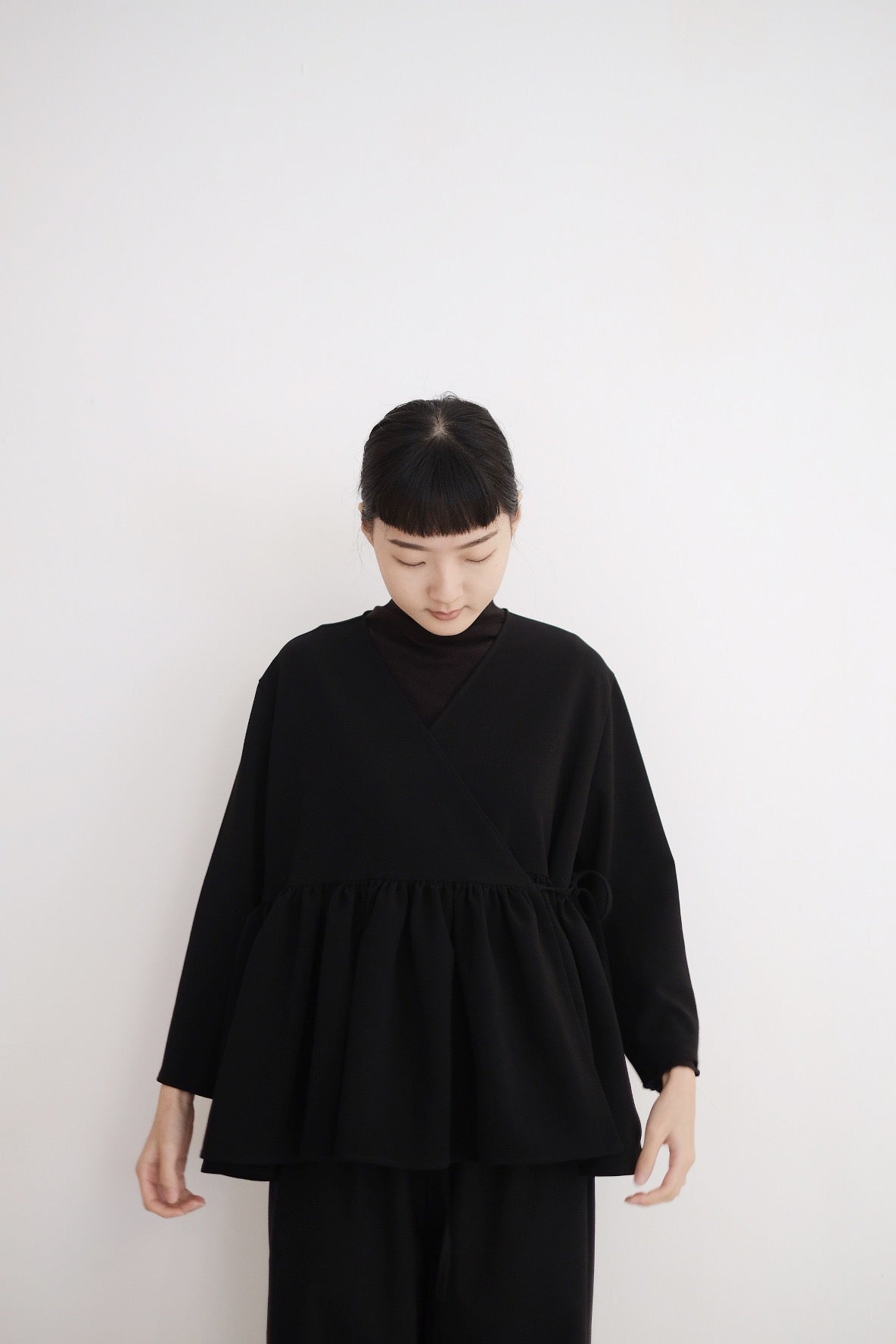 KĒKI LAYER BLOUSES WITH STRAPPING (BLACK) PRE-ORDER