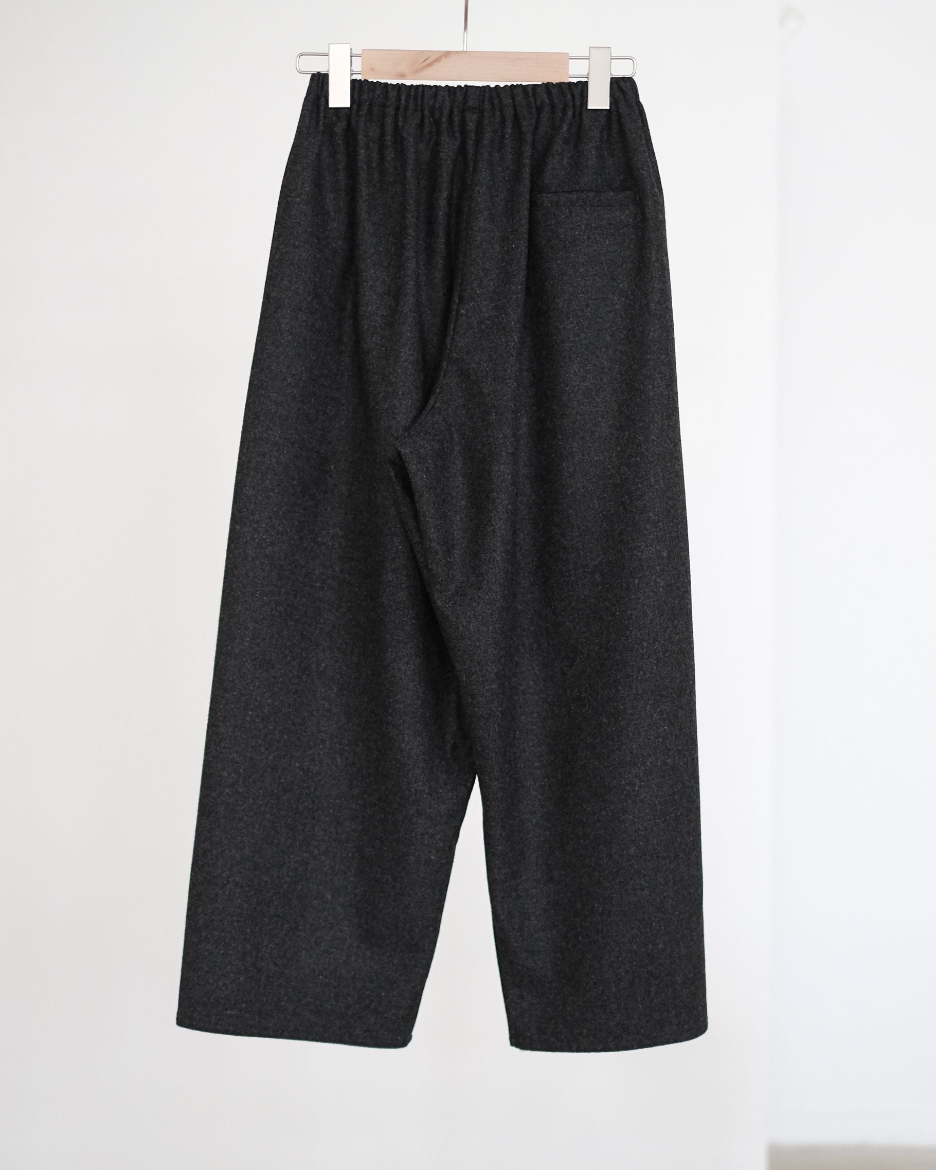 ARIEL PANTS (DARK GREY)